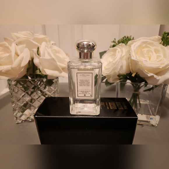 Vintage Blackberry & Bay Cologne Spray by Jo Malone; 100ml / 3.4 fl.oz; May 2012 - Picture 4 of 14